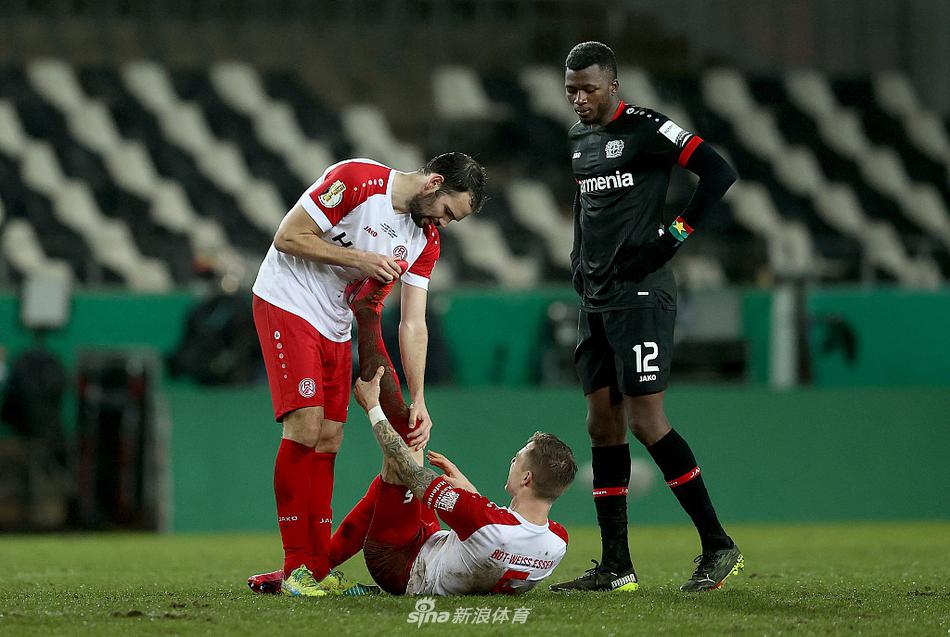 العقوبات العربية تهبط على الجزائر والمغرب بعد أحداث شغب نهائي كأس العرب